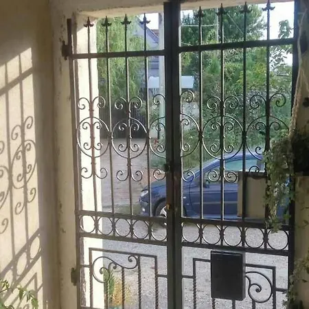Gardos Apartment