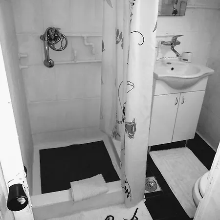 Gardos Apartment